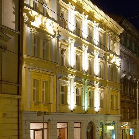 Hotel Patio Prag Dış mekan fotoğraf